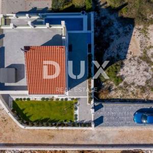 ŠIBENIK, RAŽANJ - Luksuzna vila s grijanim bazenom pokraj mora