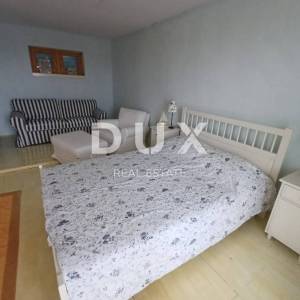 ŠIBENIK, ROGOZNICA - kamena kuća sa predivnim pogledom