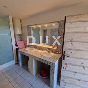 ŠIBENIK, ROGOZNICA - kamena kuća sa predivnim pogledom