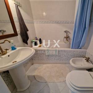 ŠIBENIK, ROGOZNICA - kamena kuća sa predivnim pogledom