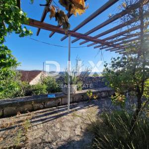 ŠIBENIK, ROGOZNICA - kamena kuća sa predivnim pogledom