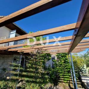 ŠIBENIK, ROGOZNICA - kamena kuća sa predivnim pogledom