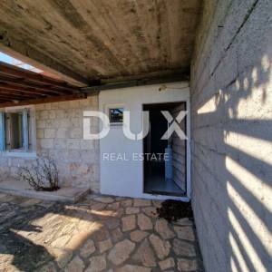 ŠIBENIK, ROGOZNICA - kamena kuća sa predivnim pogledom