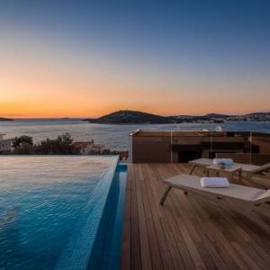 ŠIBENIK, ROGOZNICA - Prekrasna vila s bazenom u blizini mora