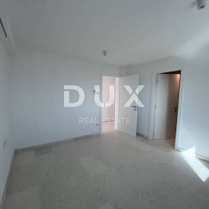 ŠIBENIK, VODICE - Dvoetažni penthouse prvi red do mora