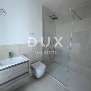 ŠIBENIK, VODICE - Dvoetažni penthouse prvi red do mora