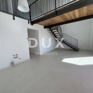 ŠIBENIK, VODICE - Dvoetažni penthouse prvi red do mora