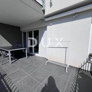 ŠIBENIK, VODICE - Dvojna kuća s dva stana