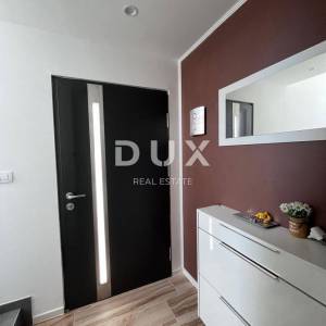 ŠIBENIK, VODICE - Dvojna kuća s dva stana