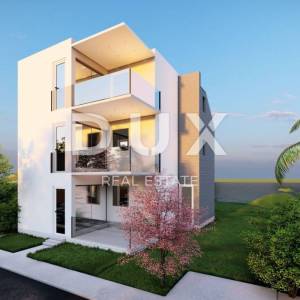 ŠIBENIK, VODICE - Građevinsko zemljište s projektom i građevinskom dozvolom 