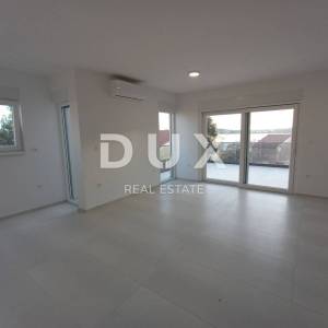 ŠIBENIK, VODICE - Predivan penthouse S8 pokraj mora
