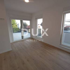 ŠIBENIK, VODICE - Predivan penthouse S8 pokraj mora