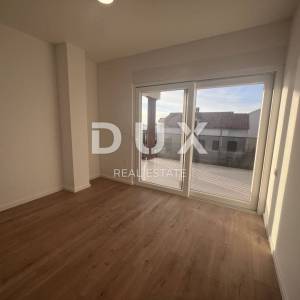 ŠIBENIK, VODICE - Predivan penthouse S8 pokraj mora