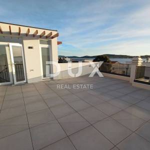 ŠIBENIK, VODICE - Predivan penthouse S7 pokraj mora