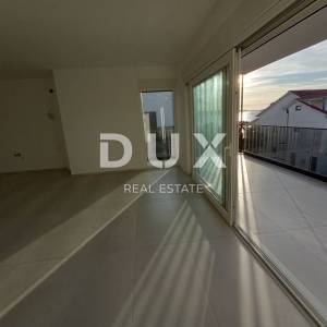 ŠIBENIK, VODICE - Predivan penthouse S7 pokraj mora