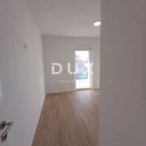 ŠIBENIK, VODICE - Predivan penthouse S7 pokraj mora