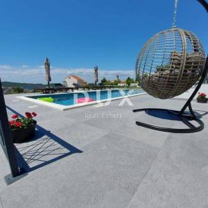 ŠIBENIK, ŽABORIĆ - Prekrasna vila s bazenom i pogledom na more