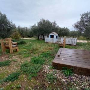 ŠIBENIK, ZATON - Prostrano imanje s objektom i građevinskom dozvolom
