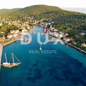 ŠIBENIK, ZLARIN - Kamena kuća za adaptaciju