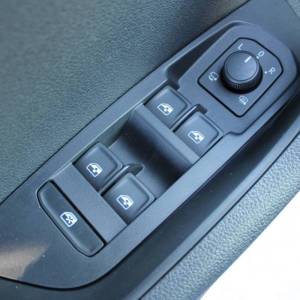 Škoda Karoq 1.5 TSi *LED, NAVIGACIJA, KAMERA*