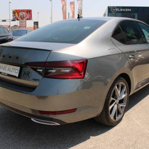 Škoda Superb 2.0 TDI DSG 4x4 200ks Sportline