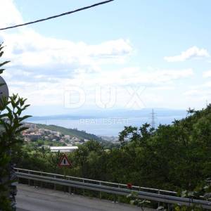 ŠKURINJE - TIBLJAŠI - građevinski teren 2200m2 sa pogledom na more za obiteljsku kuću / poslovno- stambenu ili stambenu zgradu ...