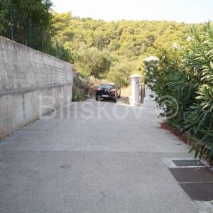 Slatine, građevinsko zemljište s pogledom na more.