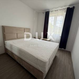 SMOKVICA - Apartman sa zajedničkim bazenom 250m od mora