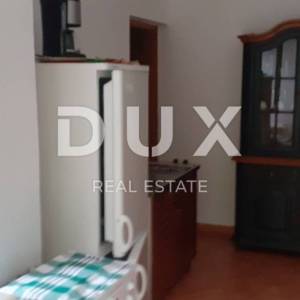 SMOKVICA - kuća s 4 apartmana drugi red do mora (50m), garaža 