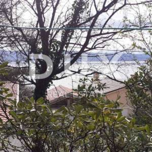 SMOKVICA - kuća s 4 apartmana drugi red do mora (50m), garaža 