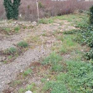 Šmrika, građevinsko zemljište za kuću s bazenom