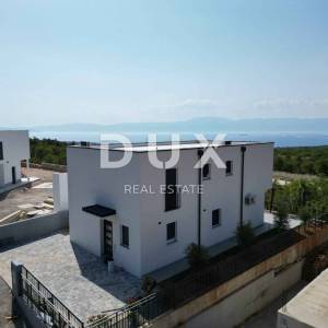 ŠMRIKA- moderna villa 157m2 s panoramskim pogledom na more i s bazenom + okoliš 325m2