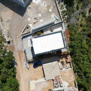 ŠMRIKA- moderna villa 157m2 s panoramskim pogledom na more i s bazenom + okoliš 325m2