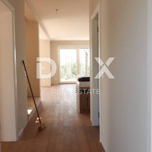 ŠMRIKA- moderna villa 157m2 s panoramskim pogledom na more i s bazenom + okoliš 325m2