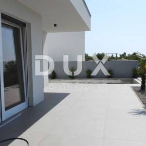 ŠMRIKA- moderna villa 157m2 s panoramskim pogledom na more i s bazenom + okoliš 325m2
