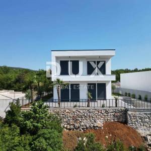ŠMRIKA- moderna villa 157m2 s panoramskim pogledom na more i s bazenom + okoliš 325m2
