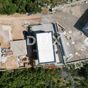 ŠMRIKA- moderna villa 157m2 s panoramskim pogledom na more i s bazenom + okoliš 325m2