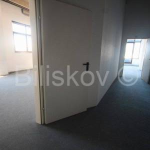 Solin, Centar prodaja poslovni prostor 100 m2, roh bau