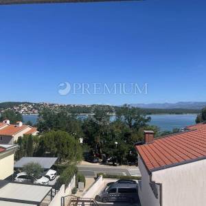 Soline, apartman s prekrasnim pogledom na more!