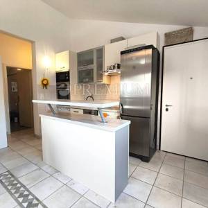 Soline, namješten apartman, s pogledom na more, 150 m od plaže!