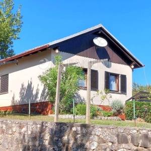 Soline, samostojeća kuća s okućnicom, 400 m od mora!