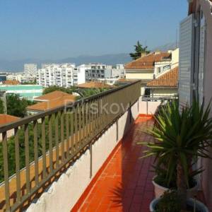 Split Bol, najam, pogled na Marjan i grad