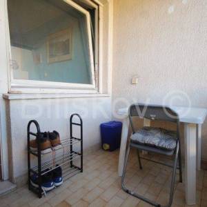 Split, Bol, trosoban stan 77 m2, ostava 15 m2
