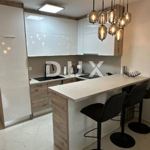 SPLIT, KAŠTEL GOMILICA - Vrhunski penthouse s prekrasnim pogledom na more!