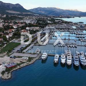 SPLIT, KAŠTEL GOMILICA - Vrhunski penthouse s prekrasnim pogledom na more!