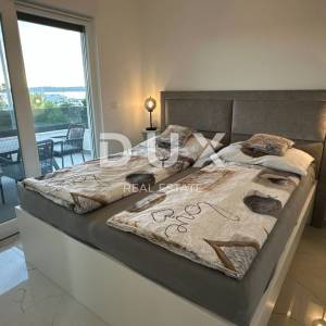 SPLIT, KAŠTEL GOMILICA - Vrhunski penthouse s prekrasnim pogledom na more!