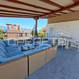 *** Splitska, Brač - Ekskluzivna villa s panoramskim pogledom na more ***