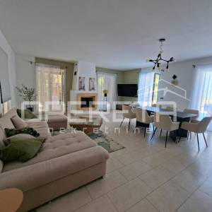 *** Splitska, Brač - Ekskluzivna villa s panoramskim pogledom na more ***