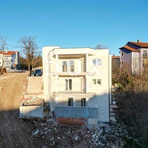 SRDOČI- 1.kat stan 59,5m2 DB+2S s terasom