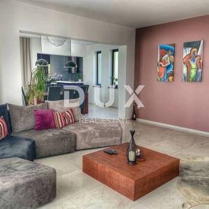 SRDOČI, MARTINKOVAC, BRESTOVICE-  stan u prizemlju 170m2 s panoramskim pogledom na more i bazenom + okućnice 250m2 najam